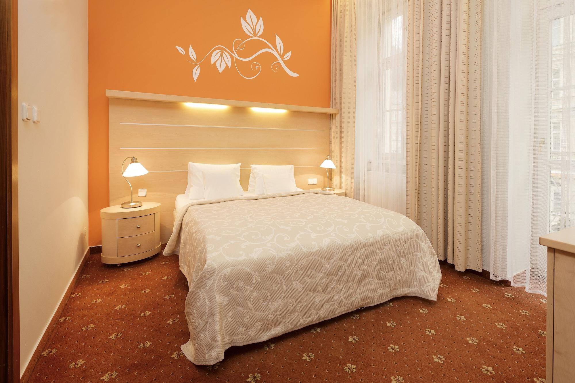 Venus Hotell Karlovy Vary Eksteriør bilde