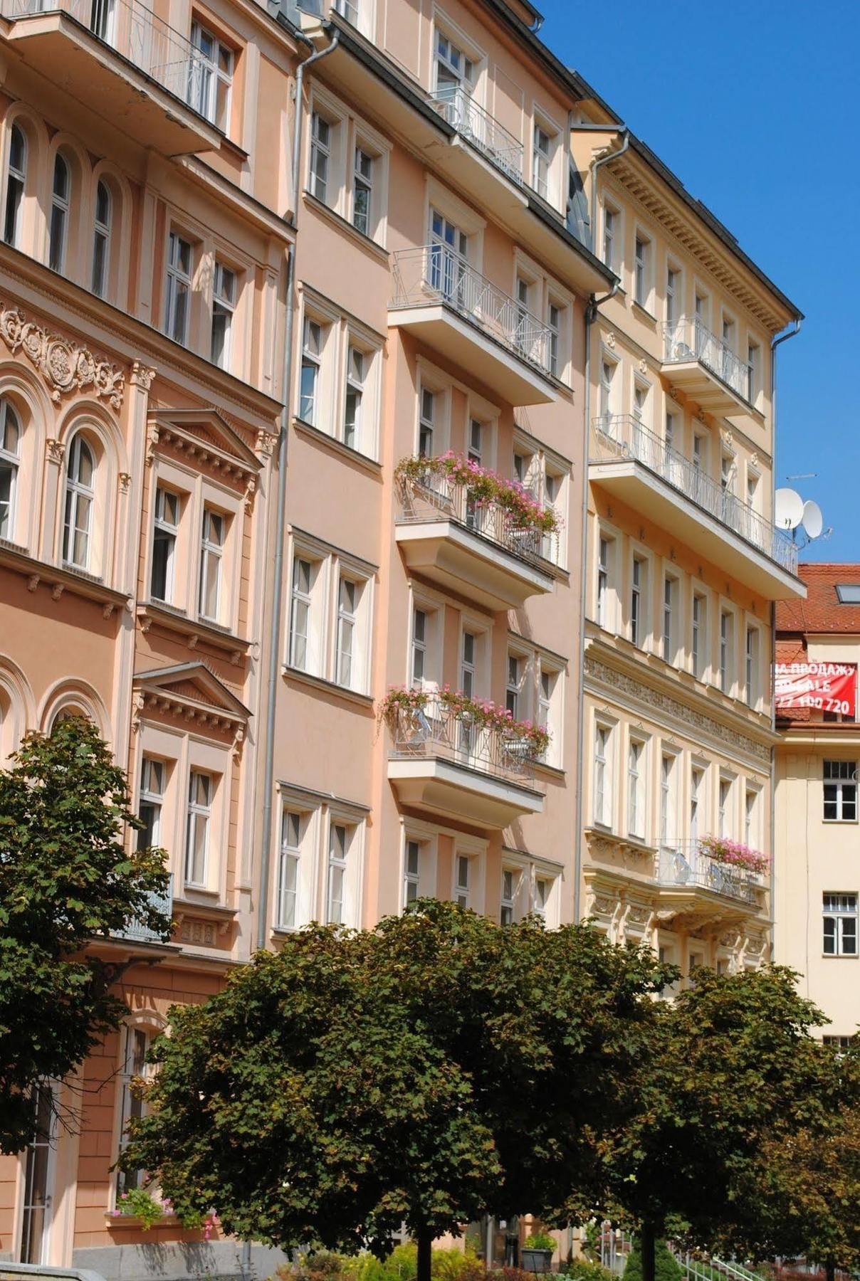 Venus Hotell Karlovy Vary Eksteriør bilde
